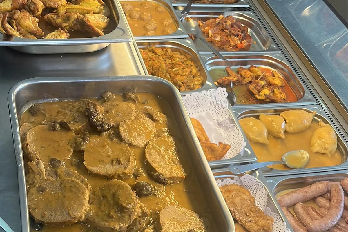 Plats casolans preparats a la rostisseria Avui No Cuino de Sant Quirze del Vallès