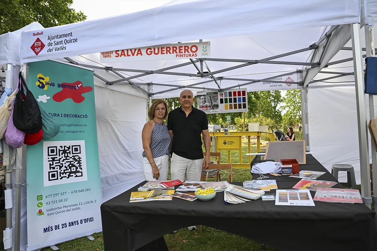 Expositor de Salva Guerrero Pintures al Market Tasta